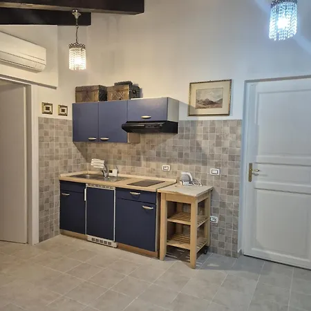 Romantic House Spettacolare Vista Mare Write Whotsapp Or Call The Number 377 5 Nove 38723-3